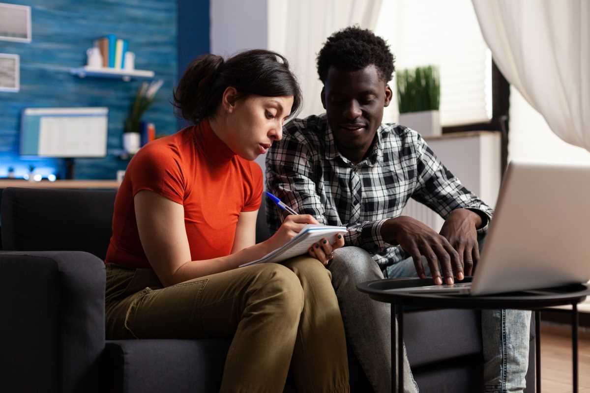A Guide to Navigating Cross-Cultural Relationships